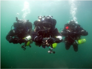Tec Dive Students 